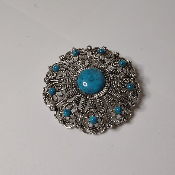 Large Round Silver Tone And Blue Brooch - Picture 1 of 8